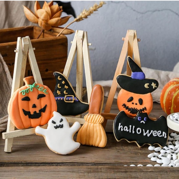 NWT Halloween Cookie Cutters,7 PCS HalloweenThemed Shapes Metal - Picture 2 of 8